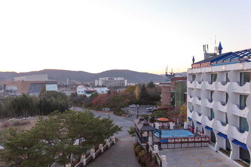 Hotel Benikea Swiss Rosen 3*